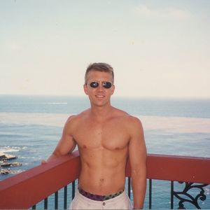 Meet your Posher, Todd